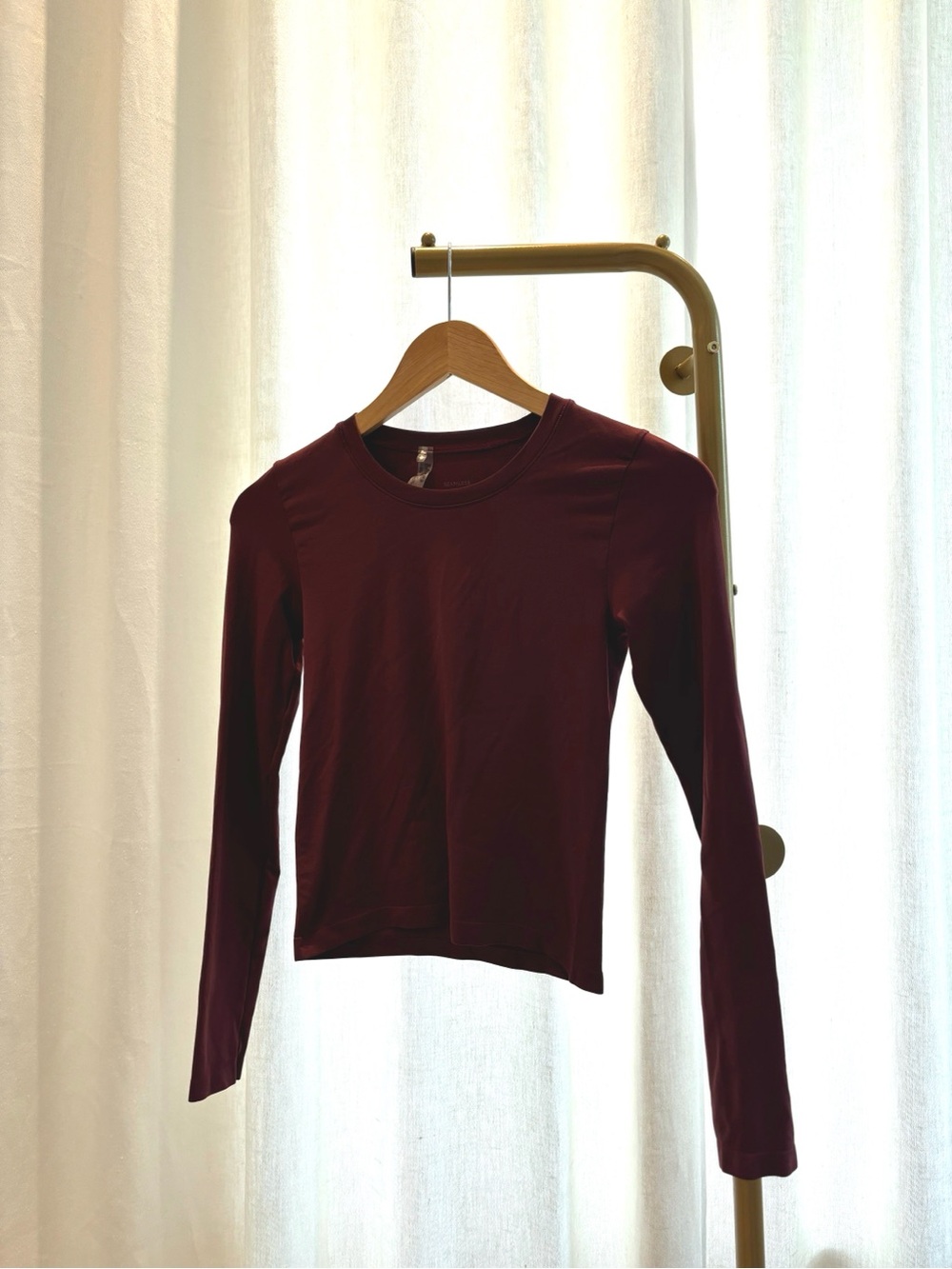 Aritzia Burgundy Seamless Top Like New Size S